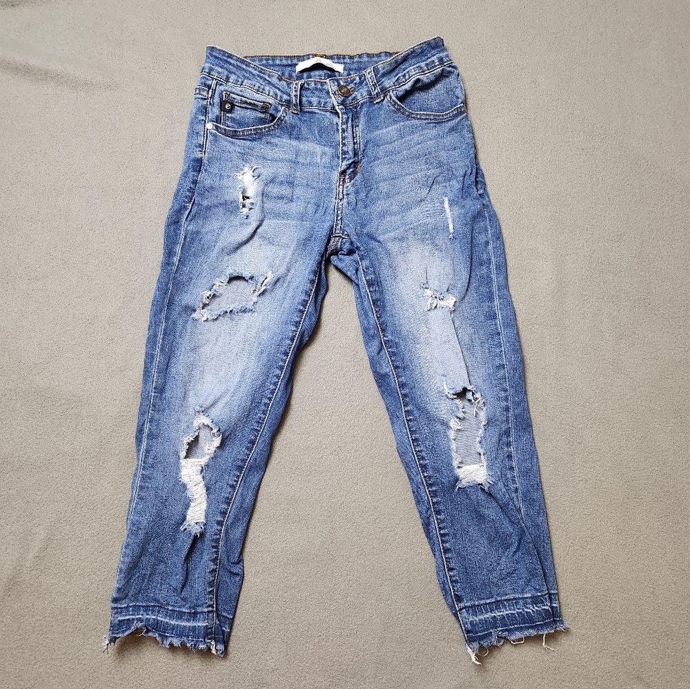 KanCan distressed capris capri women's 7 / 272L raw hem style